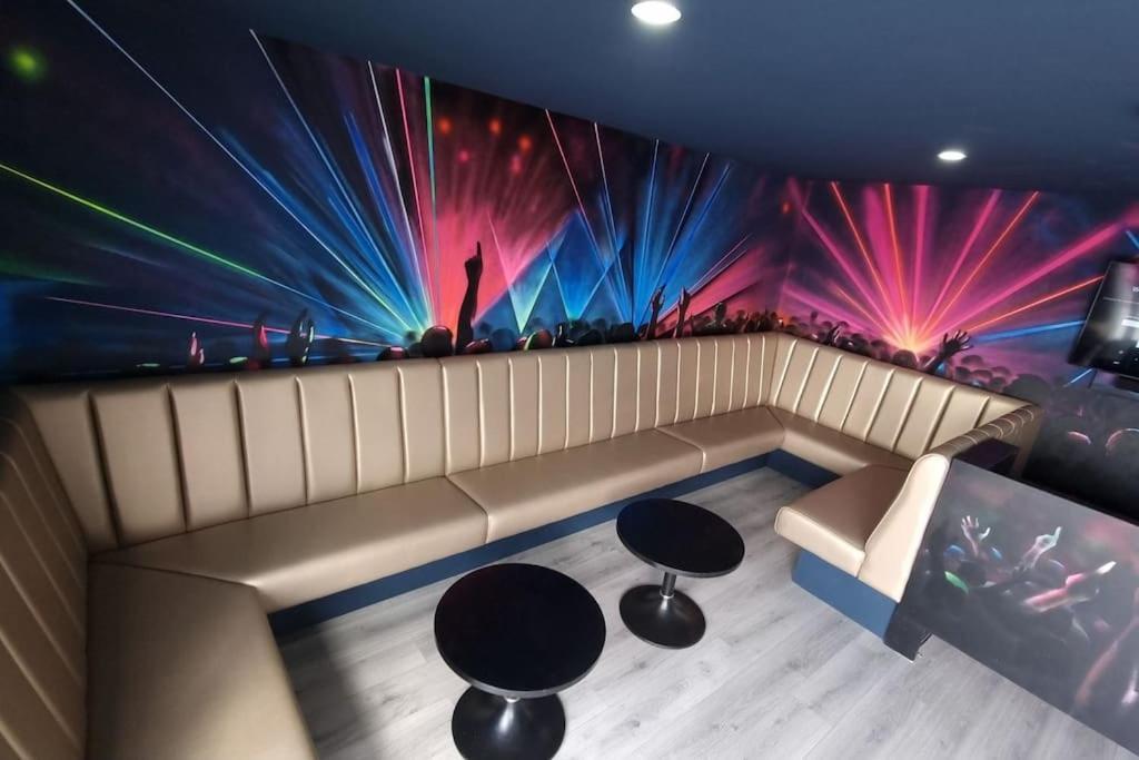 Penthouse Apartment, Sleeps 21 With Terrace 리버풀 외부 사진